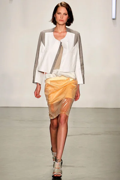 Look 4